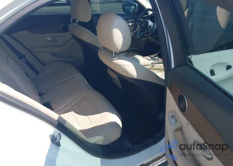 2019 Mercedes-Benz C 300 4Matic z USA, uszkodzony, nr VIN 55SWF8EB0KU306992